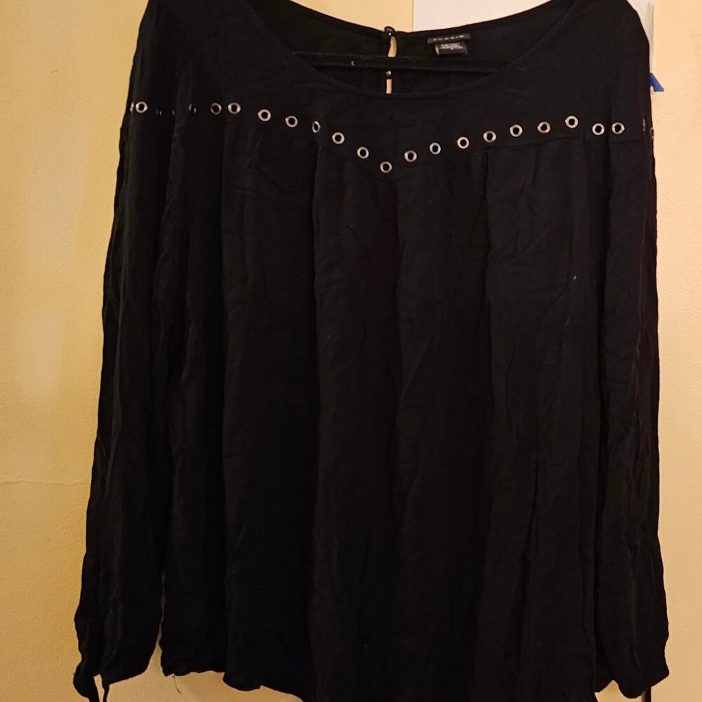 torrid long sleeve grommet accent long sleeve nwot